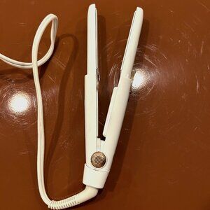 T3 Compact Travel Flat Iron - Model 77500